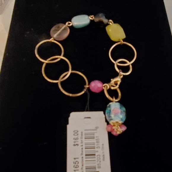 Cookie Lee Three-Piece Jewelry Set - Picture 3 of 5